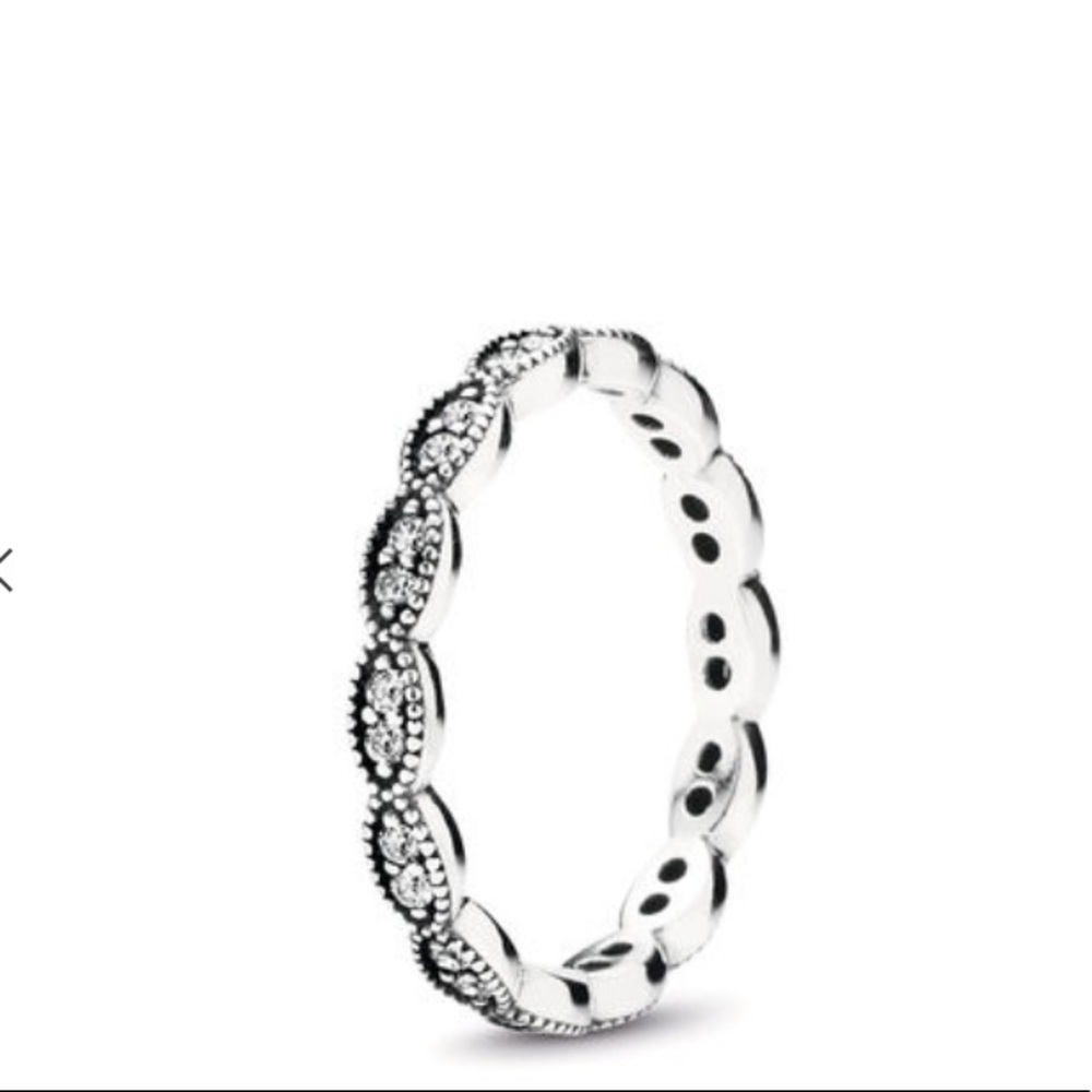 Pandora Leaf stacker